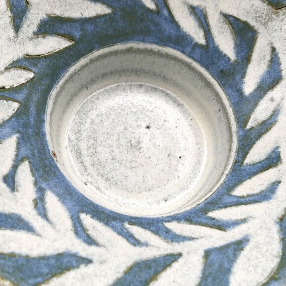 Handmade Signed Studio Pottery Candle Dish 6" Vine & Leaf 2000 Rustic Farmhouse - Picture 10 of 12